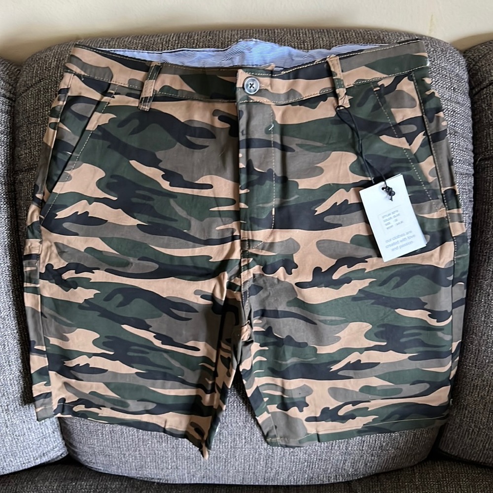 Smash green camo men’s shorts